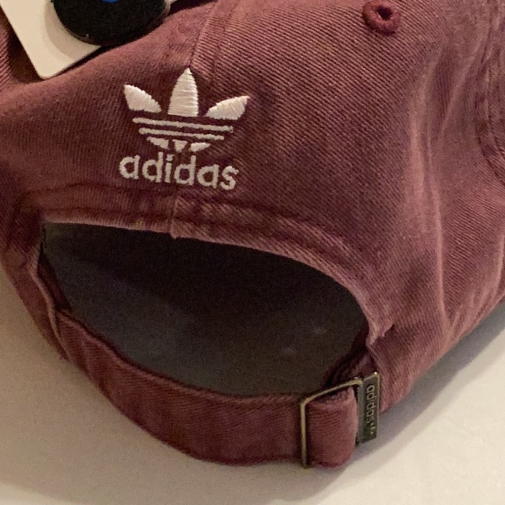 adidas Originals Women’s Relaxed Strap-Back Hat - Picture 5 of 8
